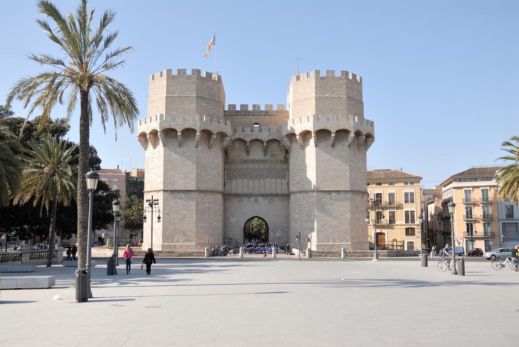 Travel Habitat Torres De Serrano Valencia Exterior photo